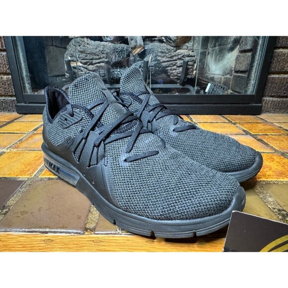 Mens 8.5 Nike Air Max Sequent 3 Triple Black Athletic Running Sneaker 921694-010 - Picture 2 of 9